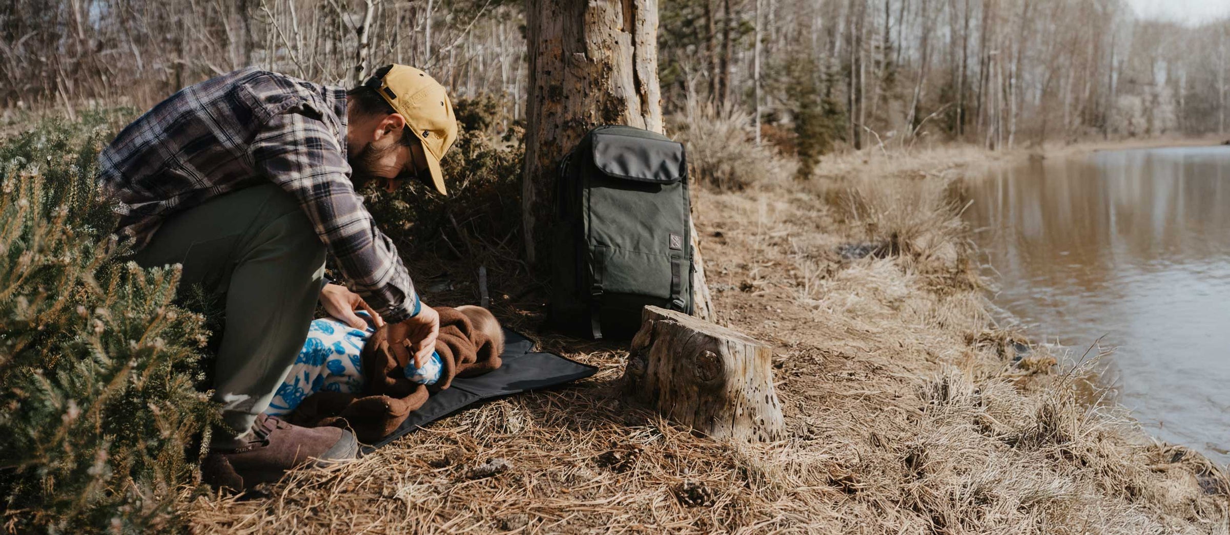 DAD-diaper-bag-backpack-outdoors