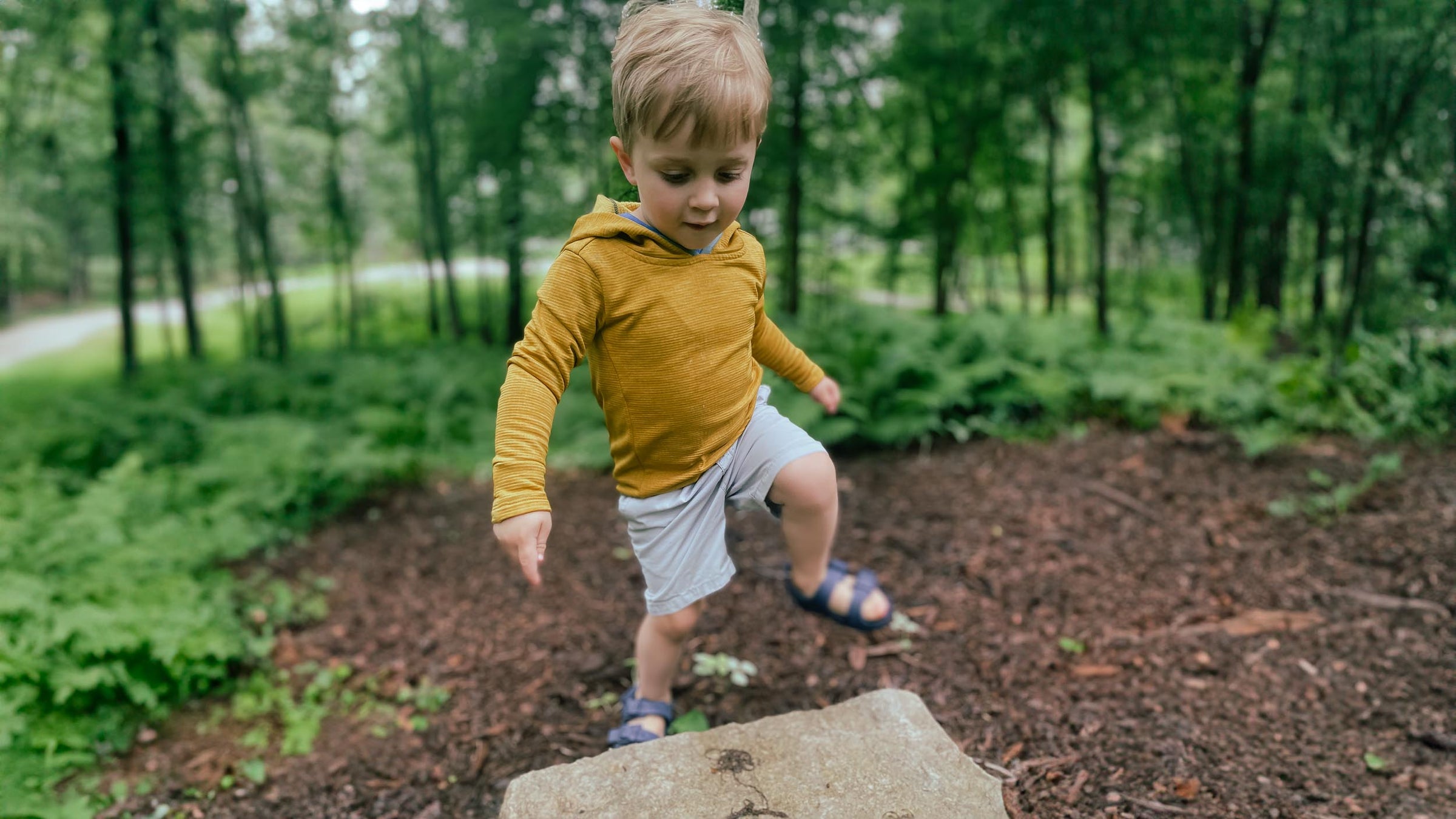 Toddler Tumbler Grid Fleece in nature for the outdoors